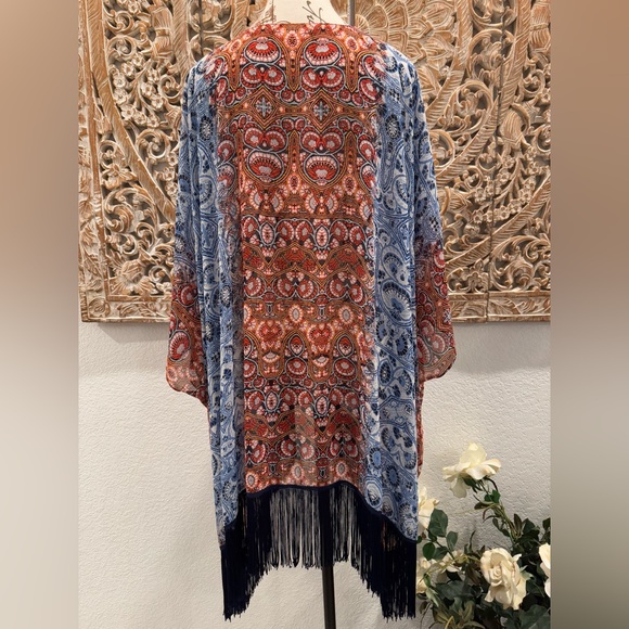 Two by Vince Camuto Blue & Red Floral Boho Fringe Lightweight Cardigan- size 2X - Picture 2 of 8